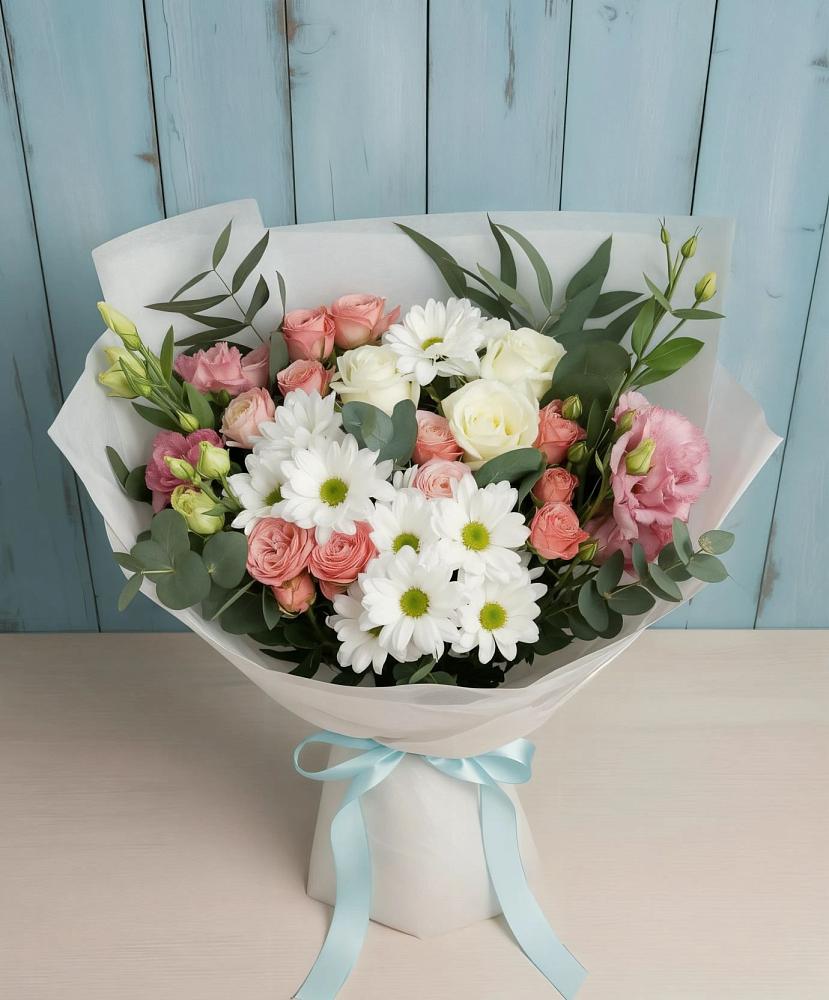 Букет цветов из: Розы, Лизиантусы и Хризантемы в Барабинске