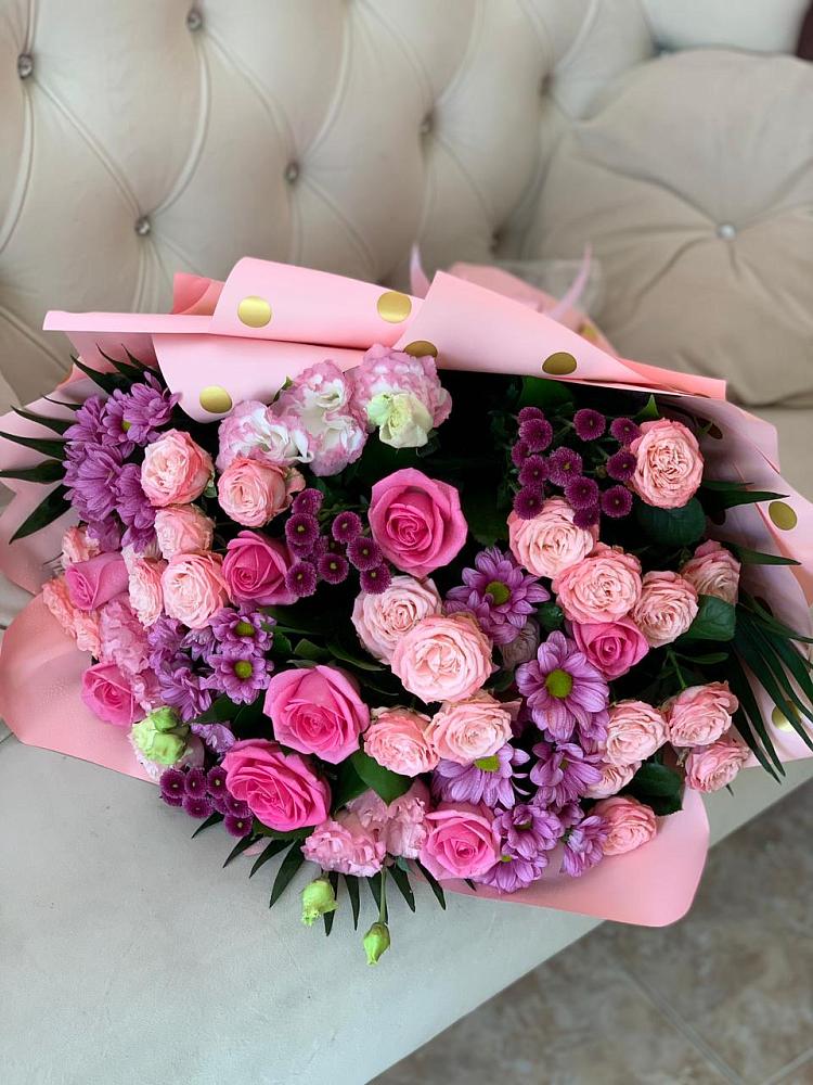 Букет цветов из: Хризантемы, Розы и Лизиантусы в Барабинске