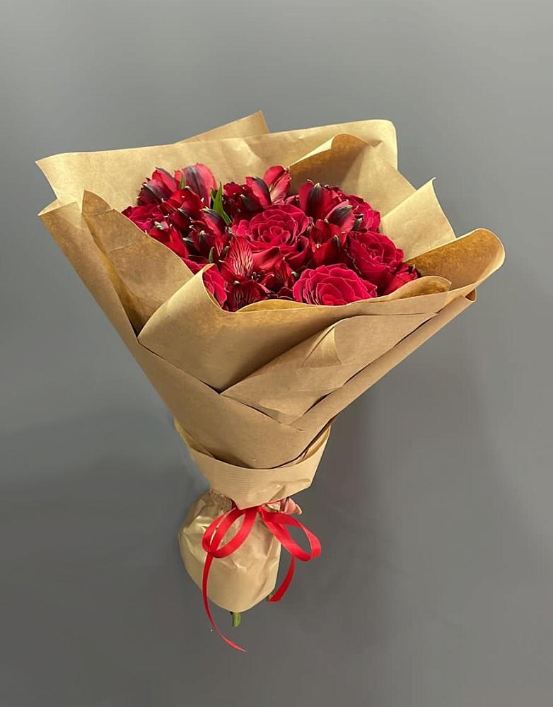 Букет цветов из: Альстромерии и Розы в Барабинске