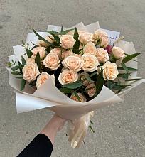 Букет Кремовые розы Латте в Барабинске