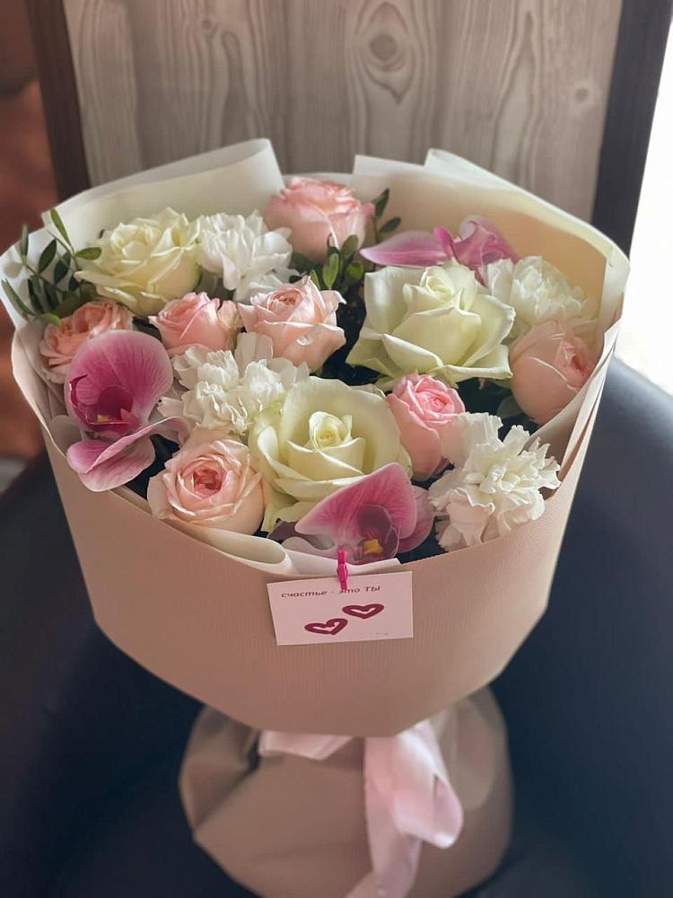 Букет цветов из: Орхидеи, Розы и Гвоздики в Барабинске