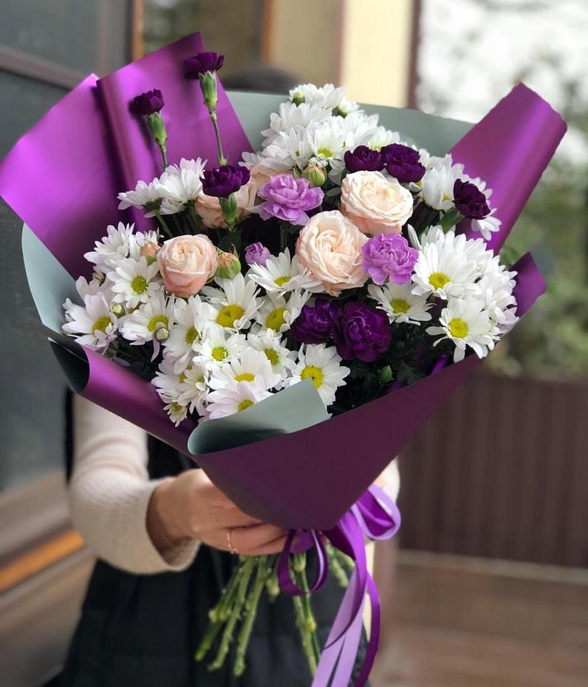 Букет цветов из: Хризантемы, Гвоздики и Розы в Барабинске