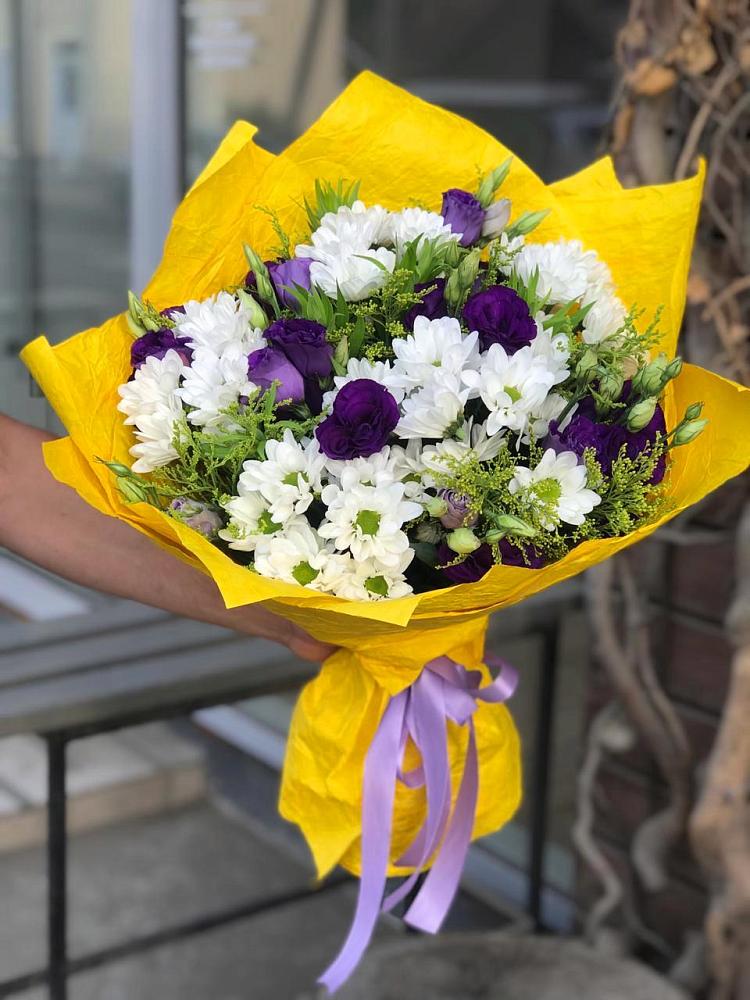 Букет цветов из: Ирисы, Хризантемы и Ромашки в Барабинске