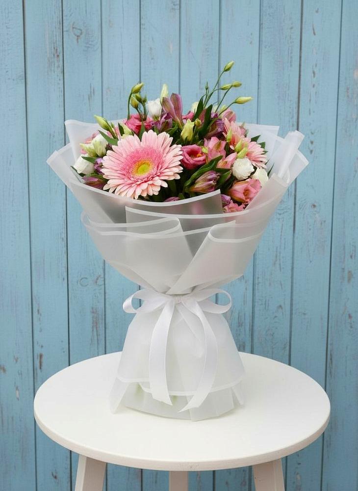 Букет цветов из: Герберы, Альстромерии и Лизиантусы в Барабинске