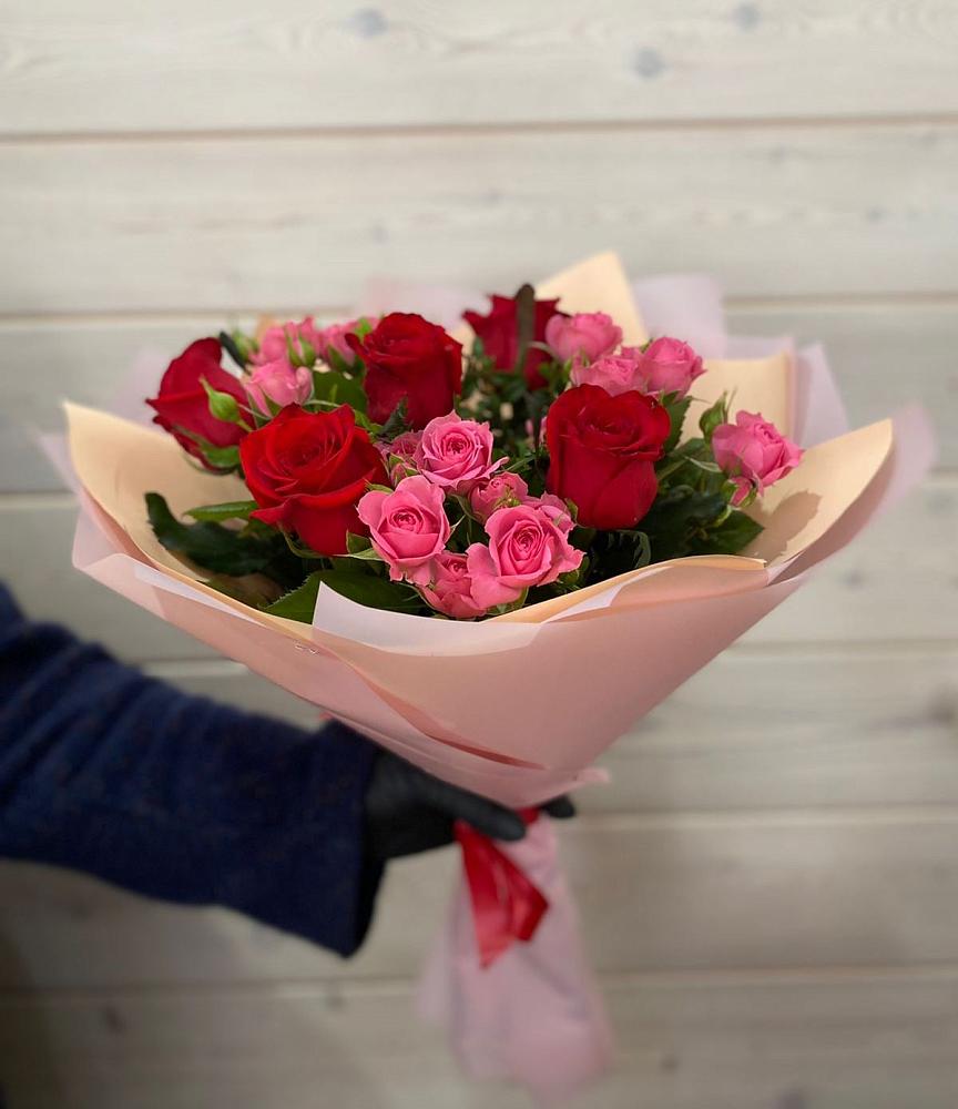 Букет цветов из: Розы в Барабинске